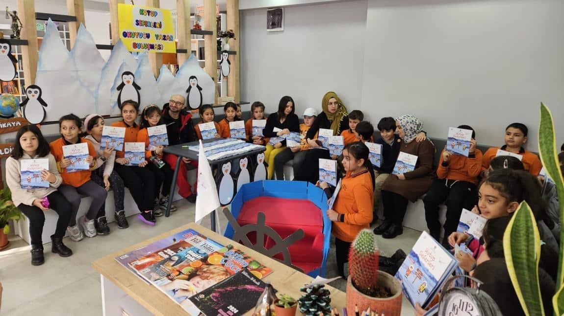 TÜBİTAK MAM Kutup Araştırmaları Enstitüsü'nden Kaptan Yüksek Mühendis Sinan Yirmibeşoğlu, Çoruh İlkokulu Öğrencileriyle Buluştu.